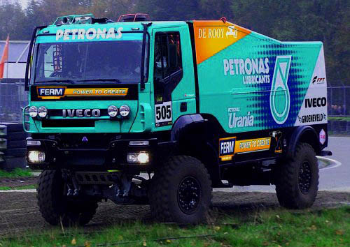 Nieuwe coureur en sponsor voor Team de Rooy in Dakar Rally 2013